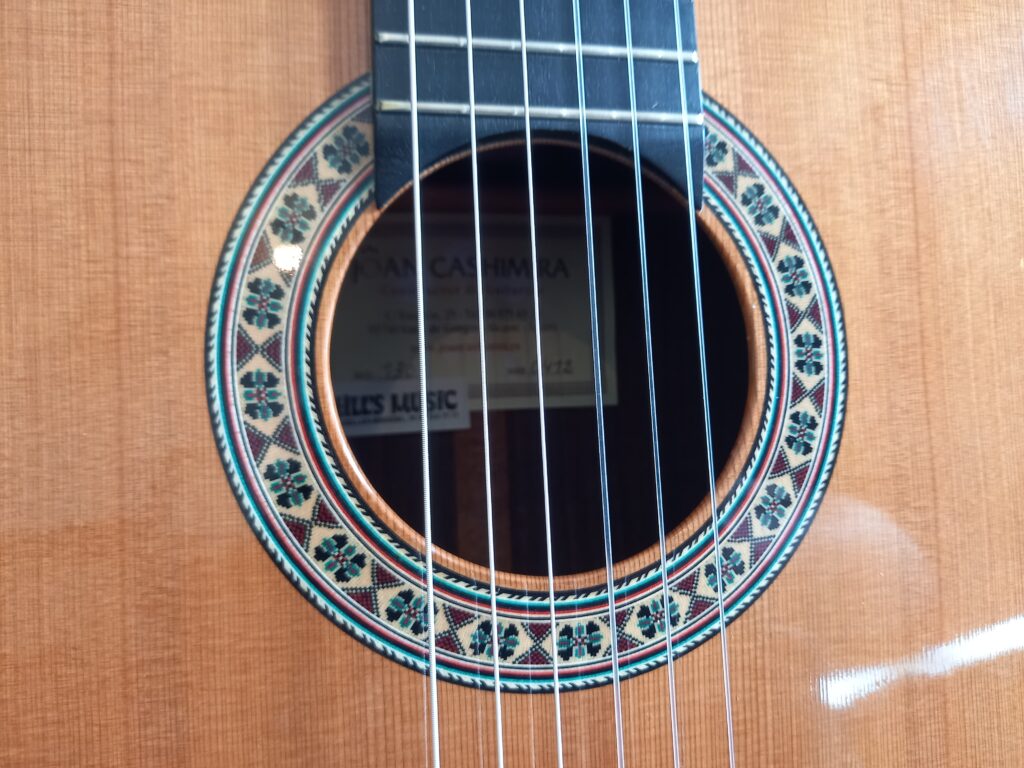 Guitare classique Joan Cashimira