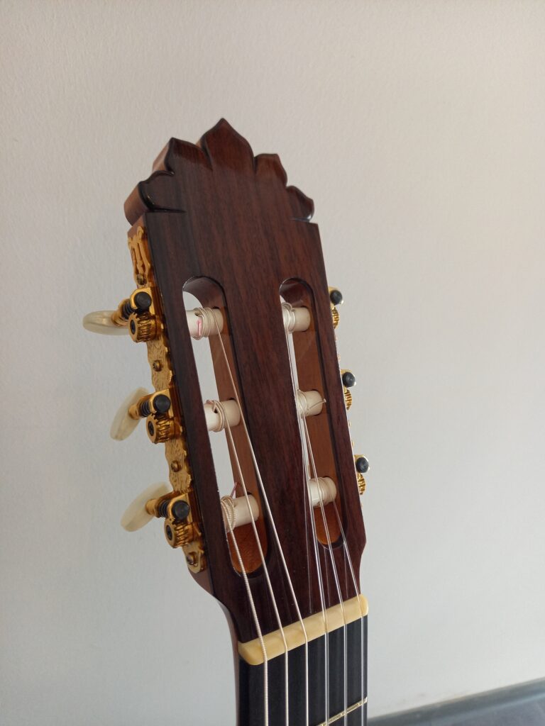 Guitare classique Joan Cashimira