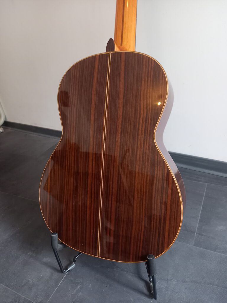 Guitare classique Joan Cashimira
