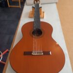 Guitare Ramirez de 1971 en entretien