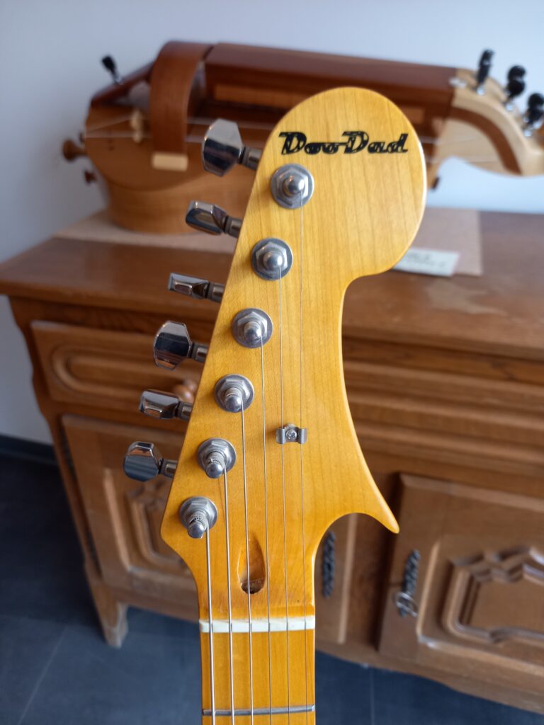 Guitare electrique DooDad de 2015