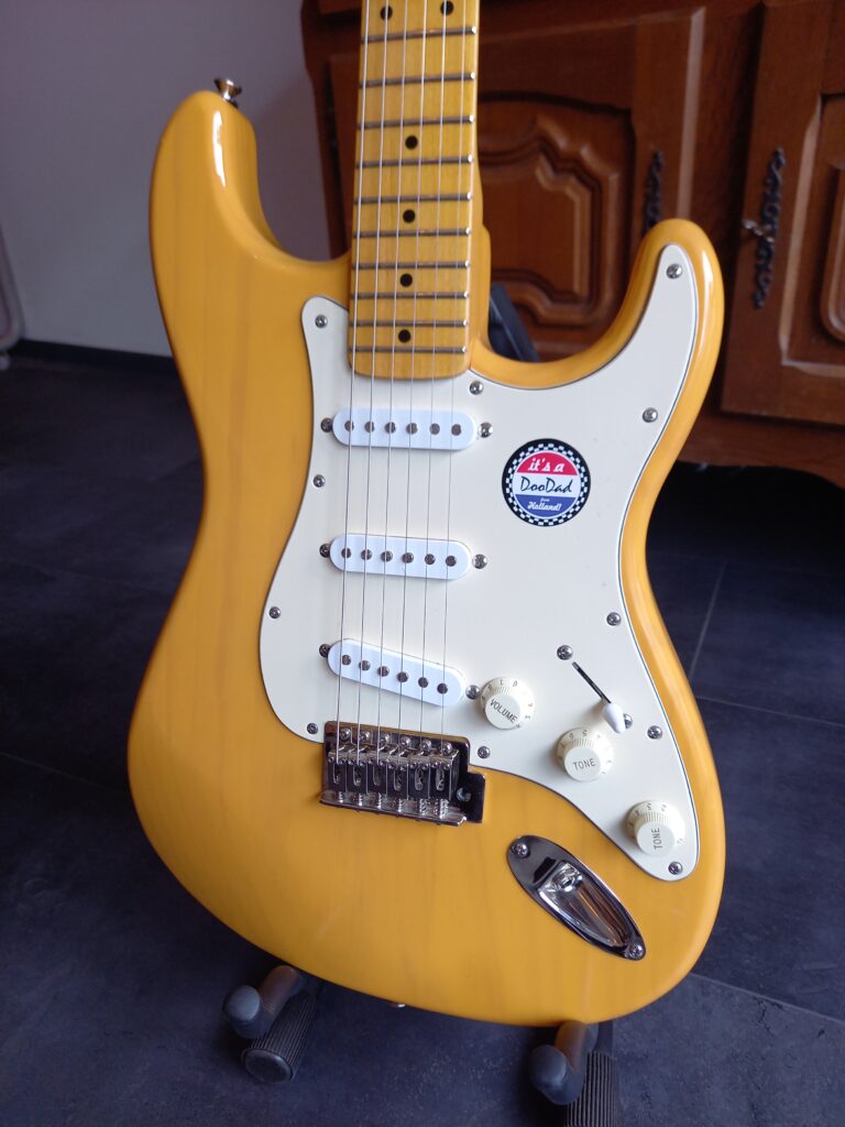 Guitare electrique DooDad de 2015