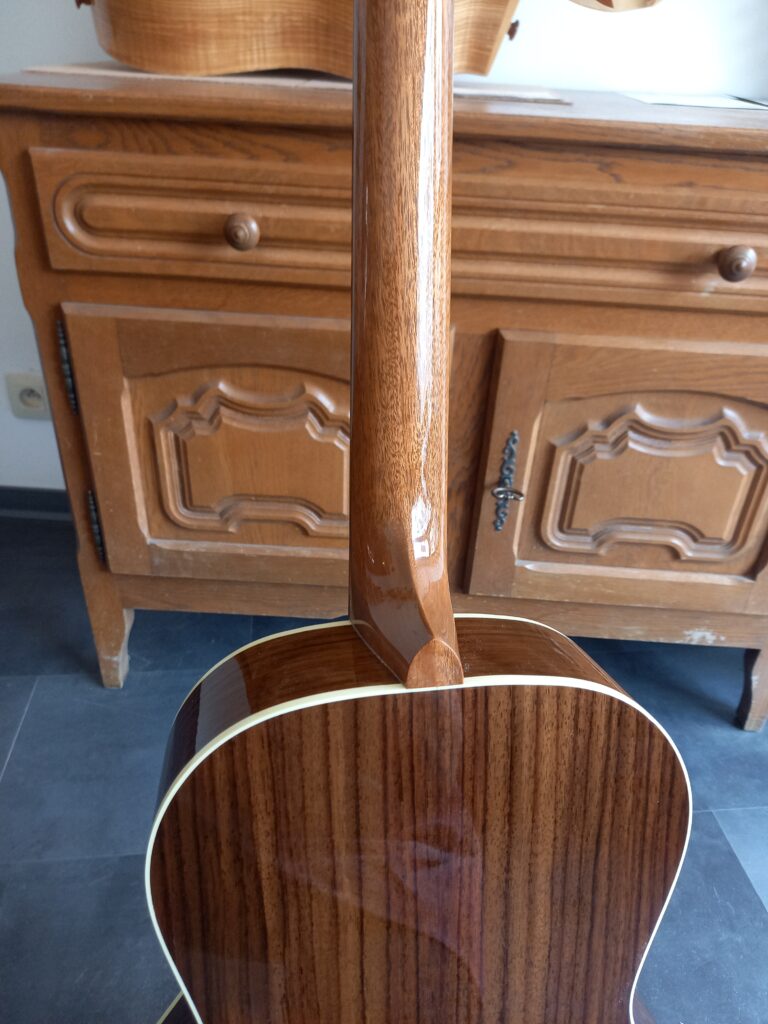 Gibson L-00 Studio Rosewood Sunburst électroacoustique